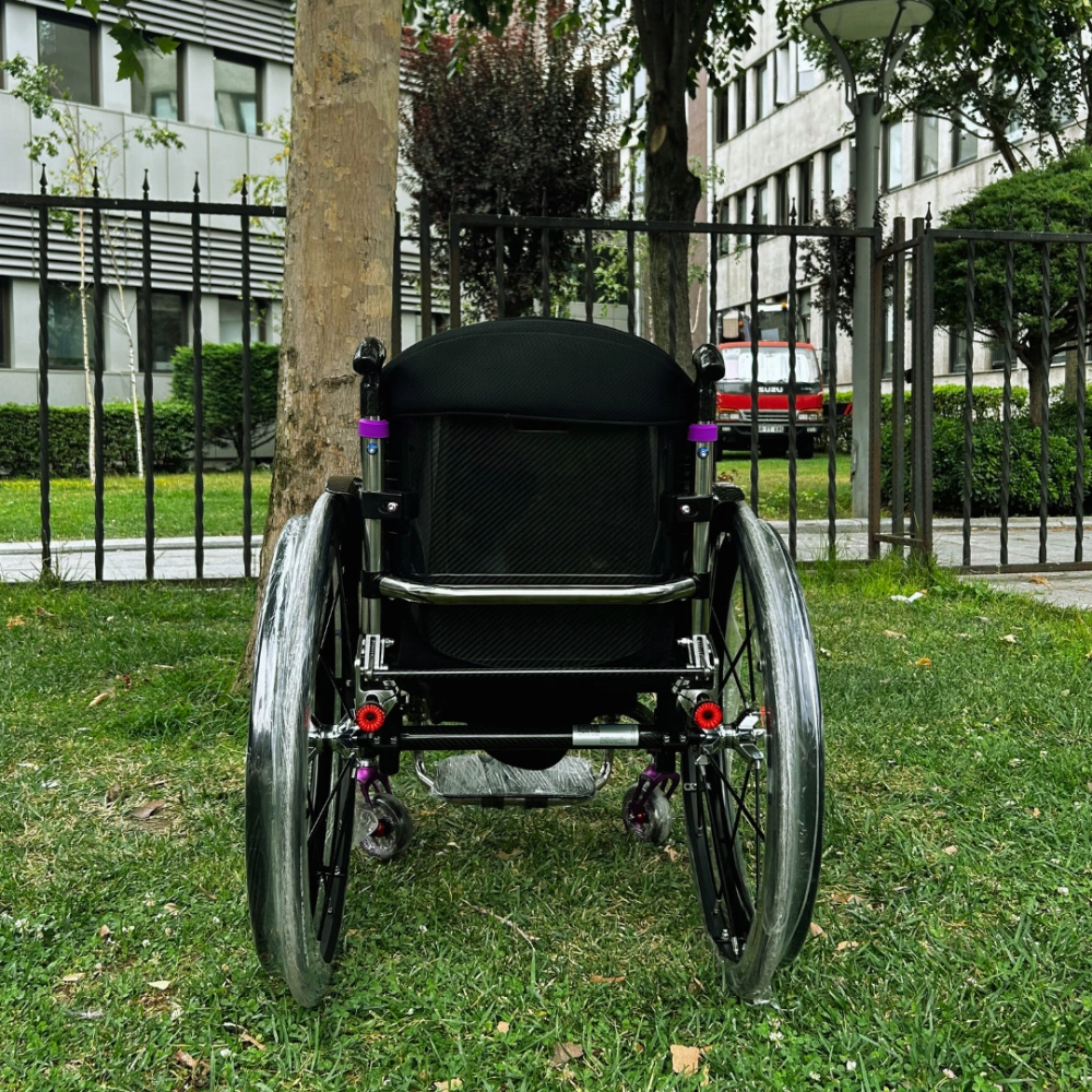Poylin P153 Aktif Tekerlekli Sandalye (Titanyum)