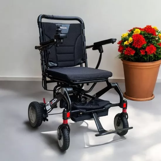 PRİDE İ GO Lite Karbon Katlanabilir Akülü Sandalye
