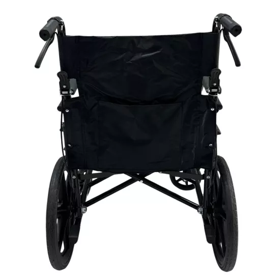 Sadece 13 kg ağırlığında olan bu model, 100 kg taşıma kapasitesi ile güvenli bir kullanım sunar.