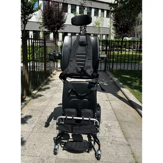 P302 Ayağa Kaldıran Akülü Tekerlekli Sandalye